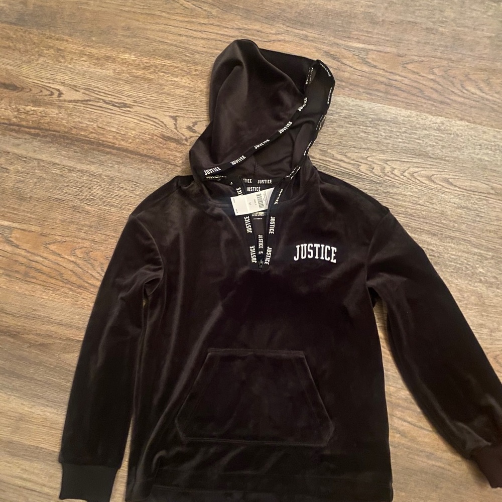 Fleece Black hooded pullover jacket. Kids Size 7.